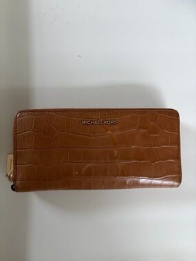 Michael Kors Mercer Croc-Embossed Zip Wallet